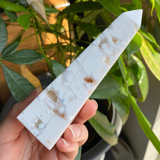 Snow White Druzy Agate Obelisk Tower Crystal, Emotional Balance, Stress Relief, Intuition, Love, Heart Chakra, Crown Chakra